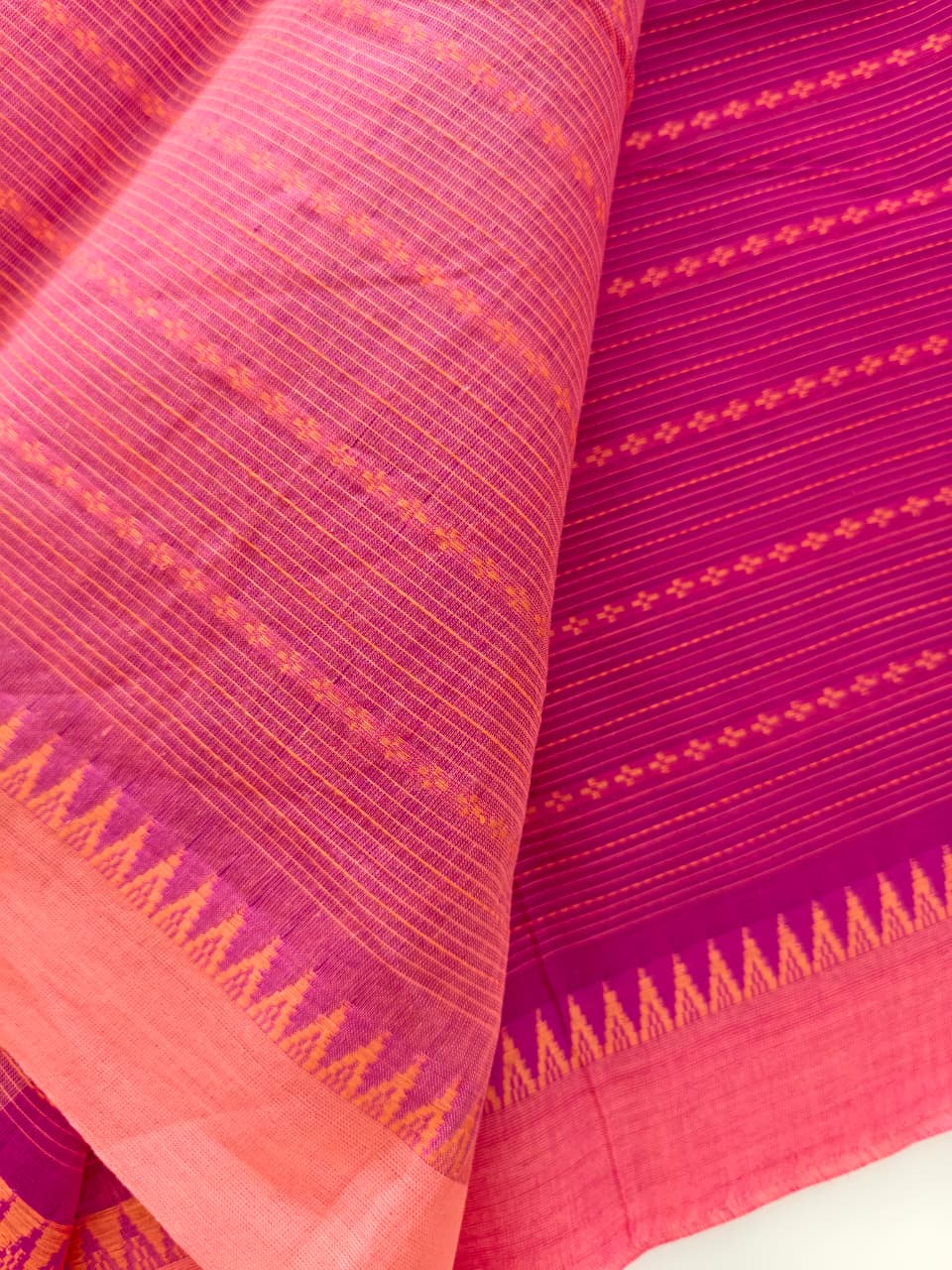 Vibrant Magenta Pink Pure Cotton woven Saree with Contrast Blouse