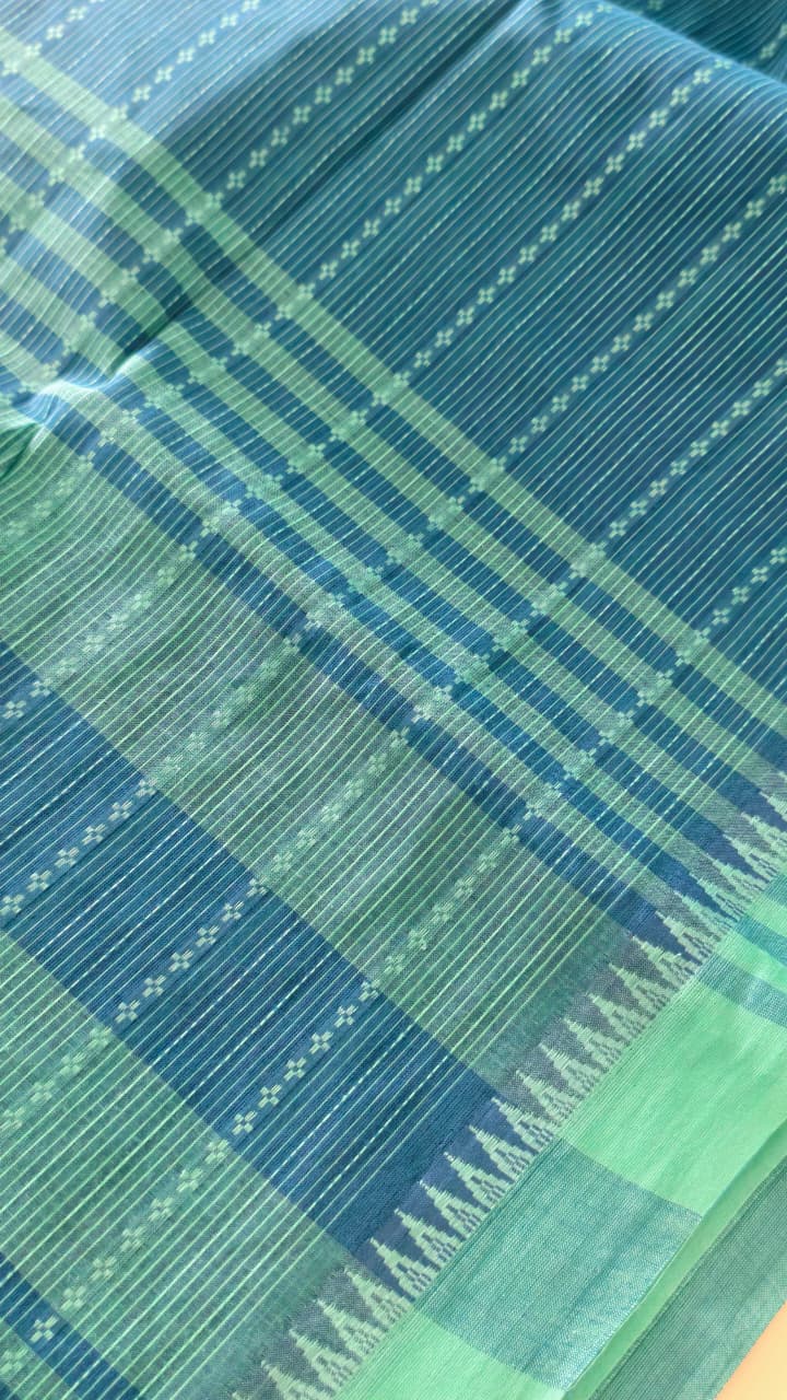Blue Pure Cotton woven Saree with Contrast Blouse