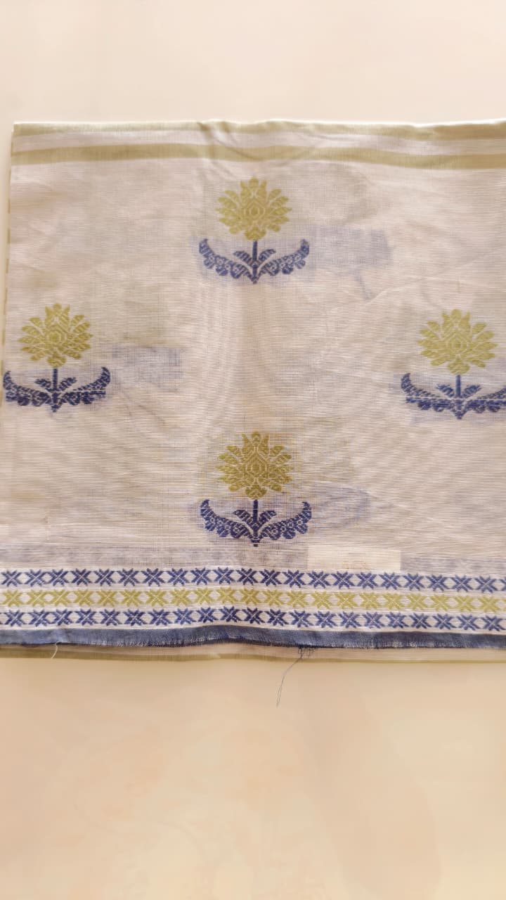 Pure Cotton Saree with Woven Floral Motifs & Contrast Border