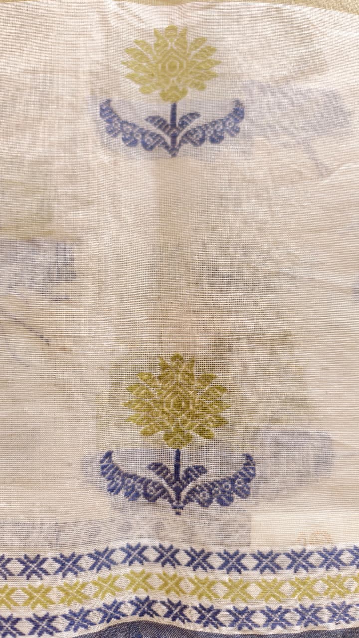 Pure Cotton Saree with Woven Floral Motifs & Contrast Border