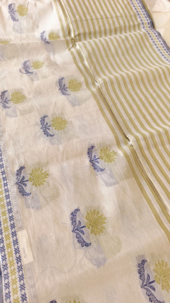 Pure Cotton Saree with Woven Floral Motifs & Contrast Border
